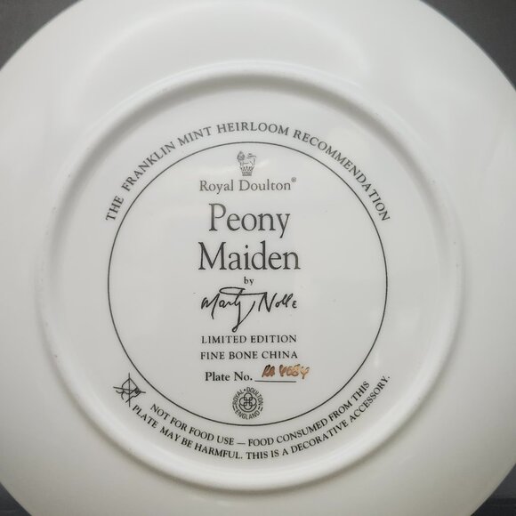 VTG Peony Maiden Franklin Mint Heirloom Royal Doulton Bone China Plate RA4084 - Picture 3 of 5